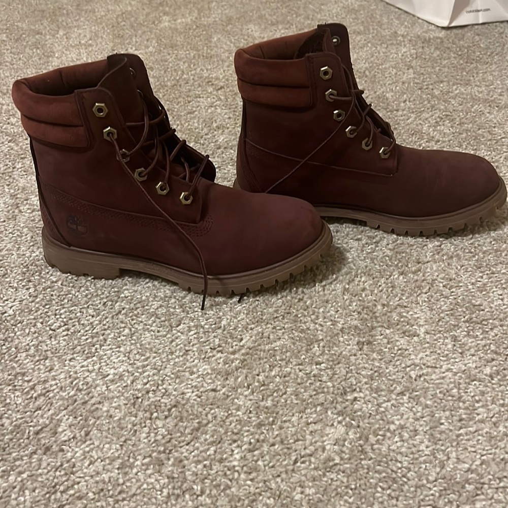 Burgundy Timberlands Women Size 8.5